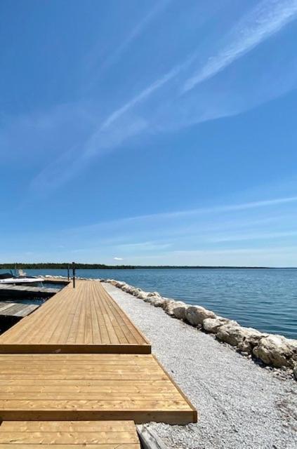 Tamarac Island Motel Stokes Bay Buitenkant foto