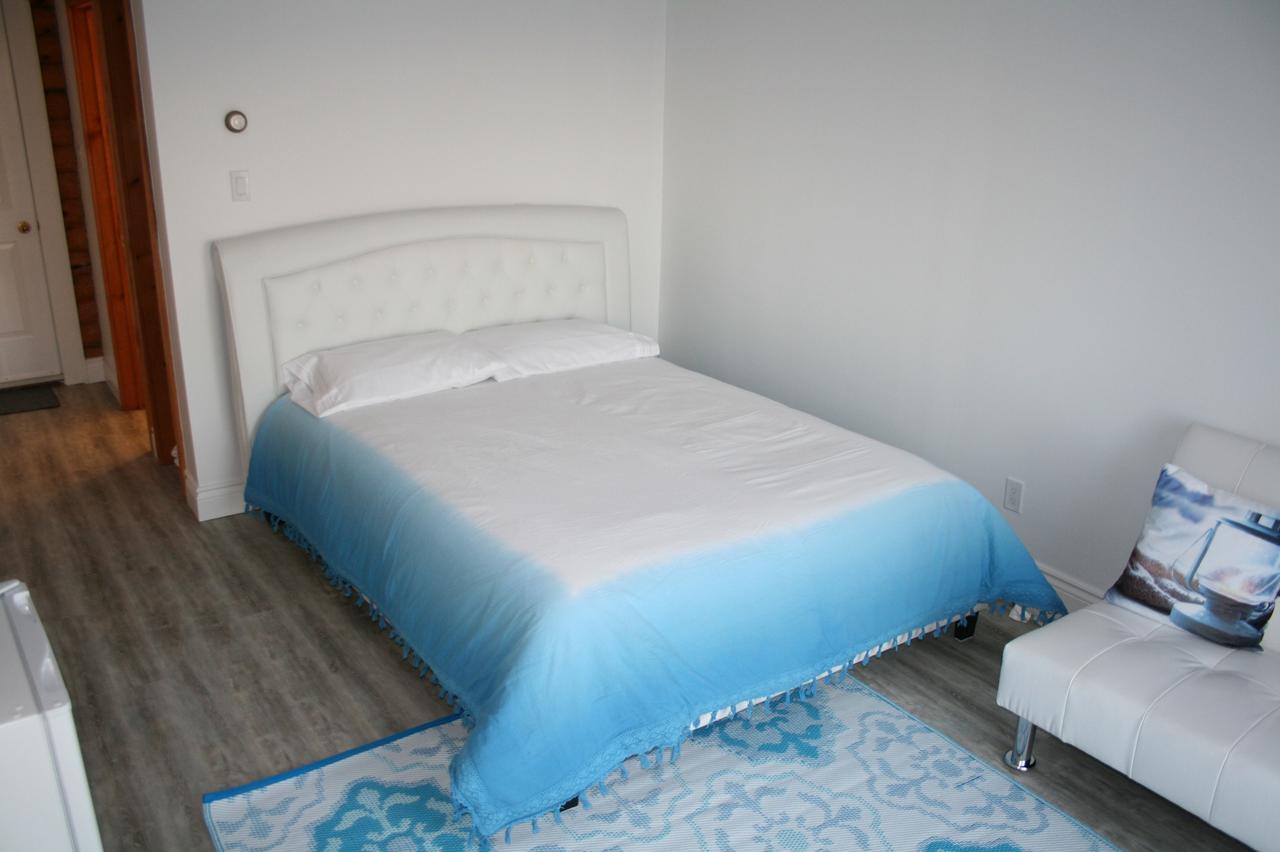 Tamarac Island Motel Stokes Bay Buitenkant foto