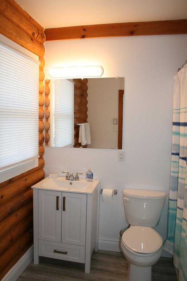 Tamarac Island Motel Stokes Bay Buitenkant foto