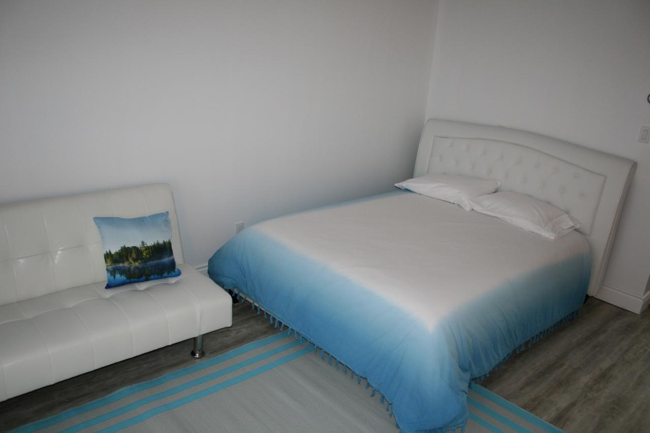 Tamarac Island Motel Stokes Bay Buitenkant foto