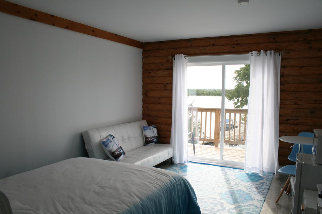 Tamarac Island Motel Stokes Bay Buitenkant foto